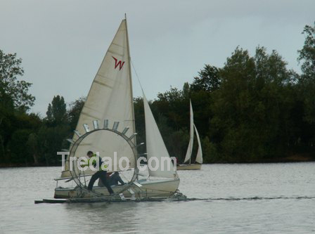 Tredalo takes on the sailing dinghys